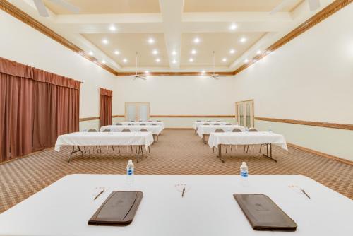 Lone Star Inn - image 2