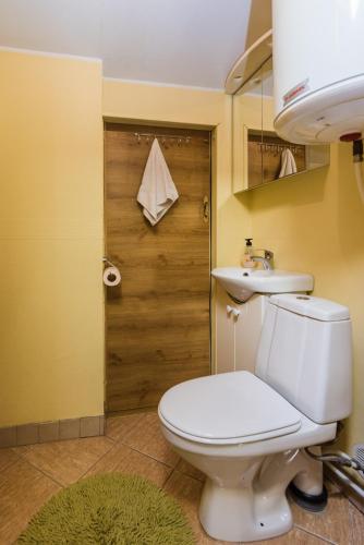 Reta Guest Apartment - image 13