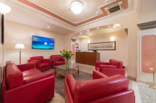 Diana Park Hotel - image 3