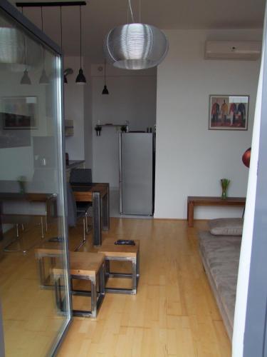 One-Bedroom Apartment image 5
