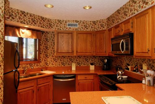 Chetola Resort Condominiums Chetola Resort Condominiums