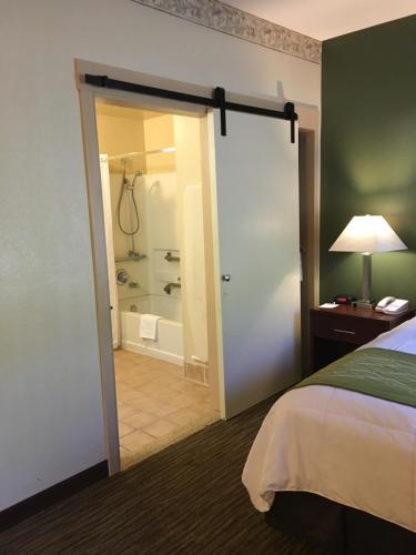 Hawthorn Suites by Wyndham Rancho Cordova/Folsom