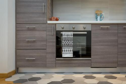 Absolute Athens II - image 10