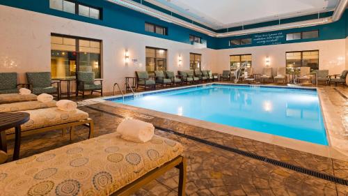 Best Western Plus Franciscan Square Inn & Suites - Steubenville