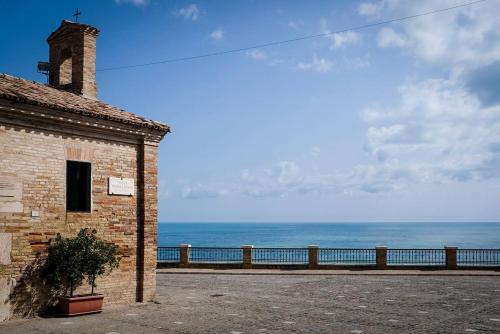  Cortile nel borgo in Marina Palmense