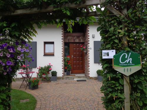  Le Chant du Merle, Pension in Neufchâteau bei Bernimont