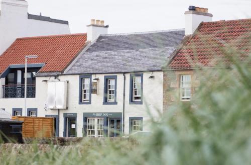 The Ship Inn - Accommodation - Elie