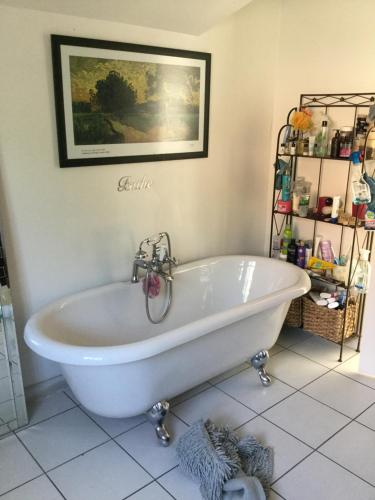 Hurstbourne in แคมเบอร์เลย์