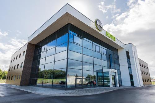 B&B HOTEL Longwy Porte du Luxembourg - Hôtel - Longwy