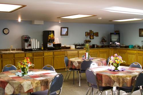 Ēdiens un dzērieni, Cottonwood Inn & Suites in Phillipsburg (KS)