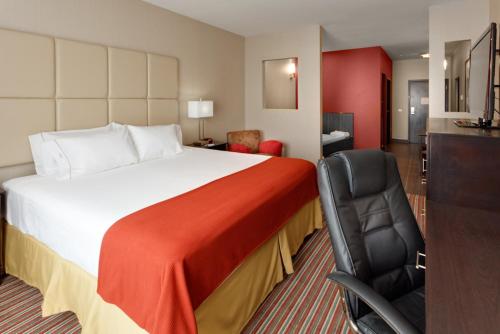 Holiday Inn Express & Suites Northeast an IHG Hotel - image 2