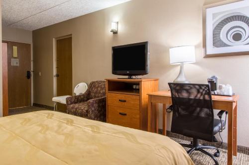 Quality Inn Wickliffe - Cleveland East - image 7