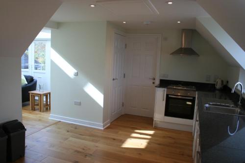 Highlands Apartment 4 - image 9