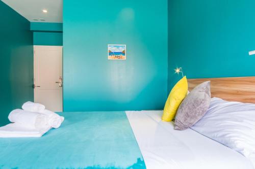 Bed & Bike Curacao Set in a prime location of Willemstad, Bed & Bike Curacao puts everything the city has to offer just outside your doorstep. The property offers guests a range of services and amenities designed to pro