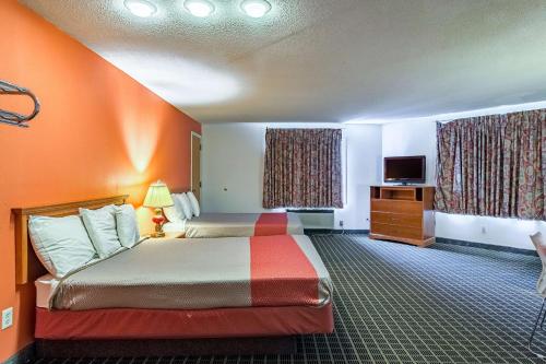 Motel 6-Grand Rapids, MI - Northeast