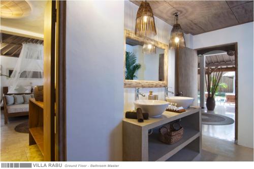 Three-Bedroom Villa image 3