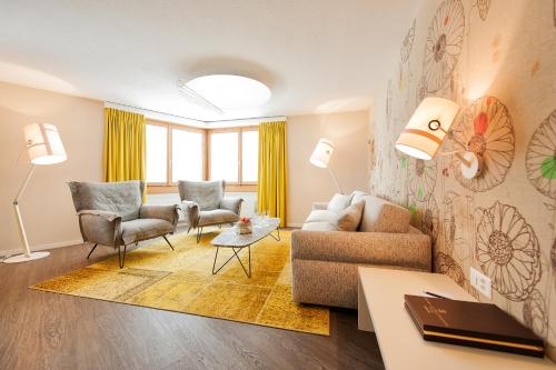 room detail thumbnail 1