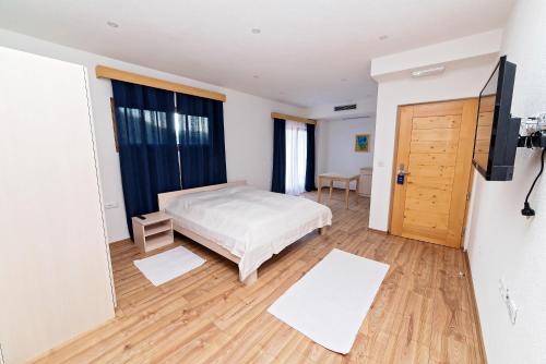 B&B Zlatna Nit - image 3