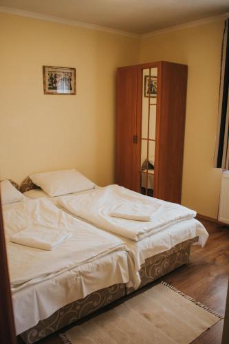 SZÉP KERT VENDÉGHÁZ - image 13
