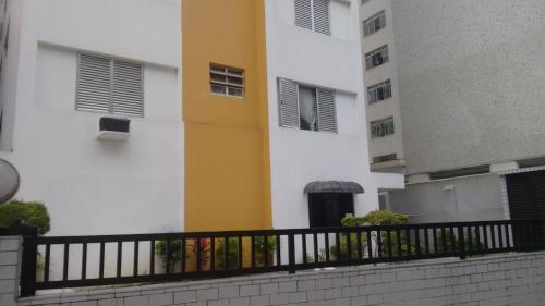 Apartamento Studio ao Lado da Praia com Wi-Fi e TV Smart - image 3