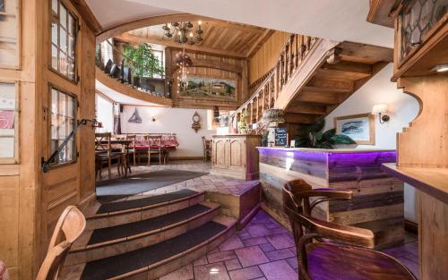 餐廳, 星斗羅曼蒂克酒店 (Romantik Hotel l'Etoile) in 沙爾梅