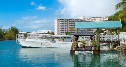 Flamingo Bay Hotel & Marina in Freeport