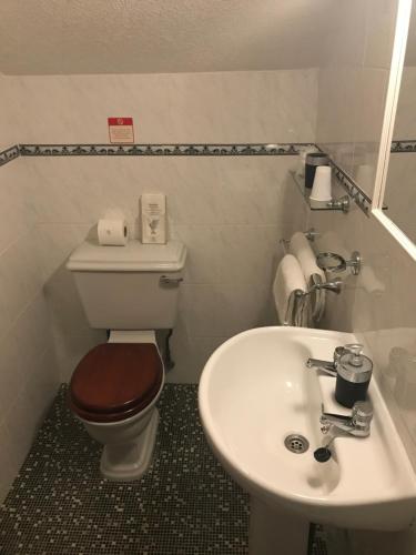 Cornerways Guest House - image 6