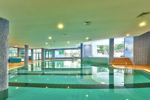 Úszómedence, Marina Grand Beach Hotel - All Inclusive Plus in Golden Sands