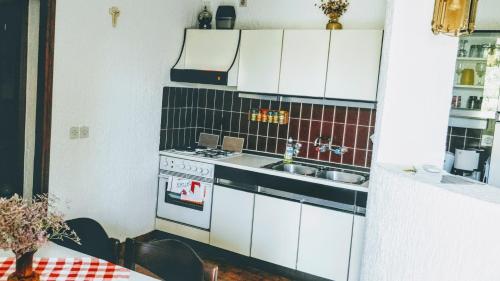 ห้องครัว, Apartments Kristina in เคลโนวิกา