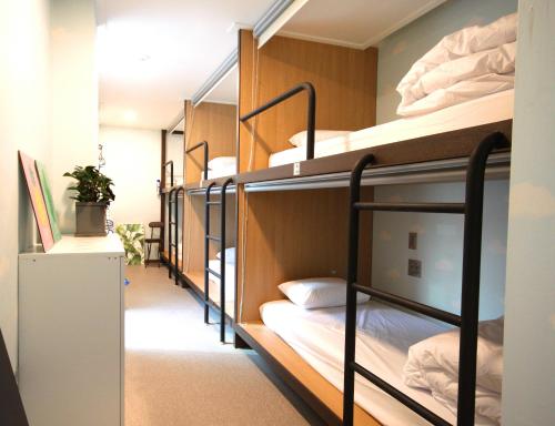 Miss Hongdae Guest House (Female Only)