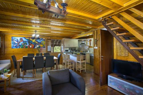 Ricky Chalet Near Troodos in Spilia