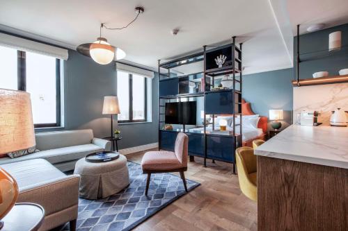 The July - Twenty Eight, Amsterdam