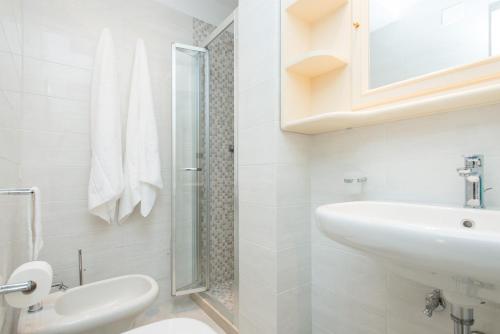 Il Garbino Suite and Apartment - 샤워실