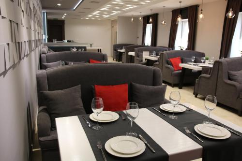 餐廳, Hermes in 治托米爾