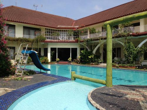 The Garden Syariah Hotel