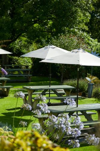 ทัศนียภาพภายนอกโรงแรม, The Wheatsheaf Combe Hay in มิดฟอร์ด