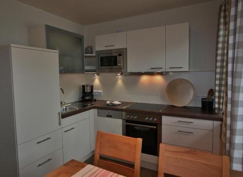 One-Bedroom Apartment image 9