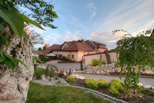 Resort Jura - Accommodation - Kroczyce