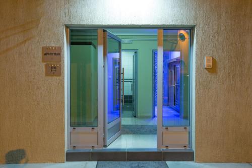 Pintu masuk, Apartmani MG in Niksic