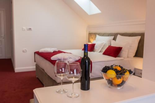 Hotel Central Park - image 12