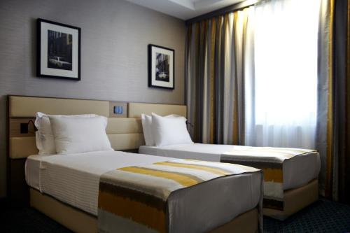 1 queen bed