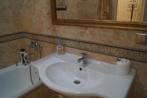 Apartment on ulitsa Moskovskaya 8 - image 2
