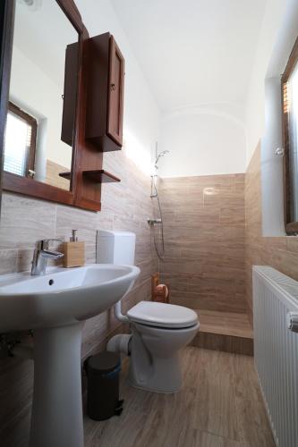 Quadruple Room image 1