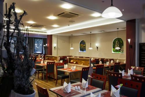 ห้องอาหาร, Hotel Kastanienhof in เออร์ดิ่ง