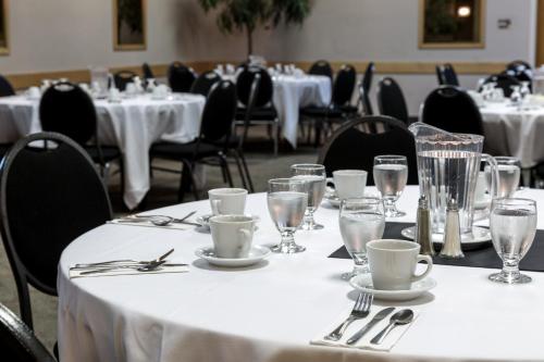 Heritage Inn Hotel & Convention Centre - Taber