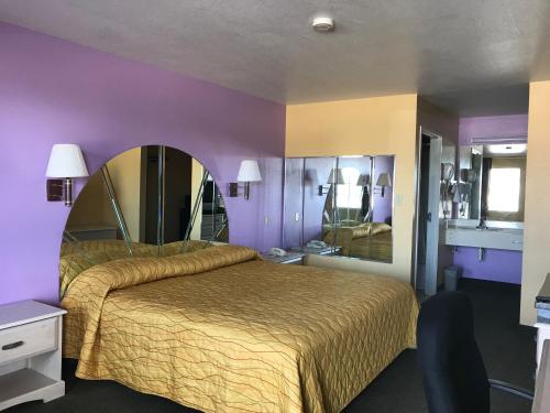 Heights Inn - image 4
