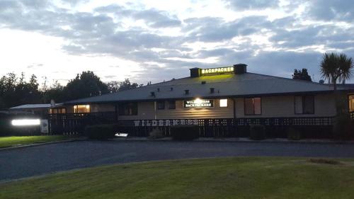 ทัศนียภาพภายนอกโรงแรม, Wilderness Backpackers in ฮาสท์