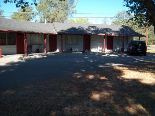 Shasta Dam Motel