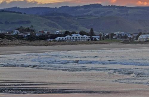 A Great Ocean View Motel