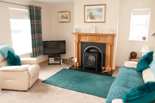 Roe Valley Cottage - LA Spa Hot Tub - image 6